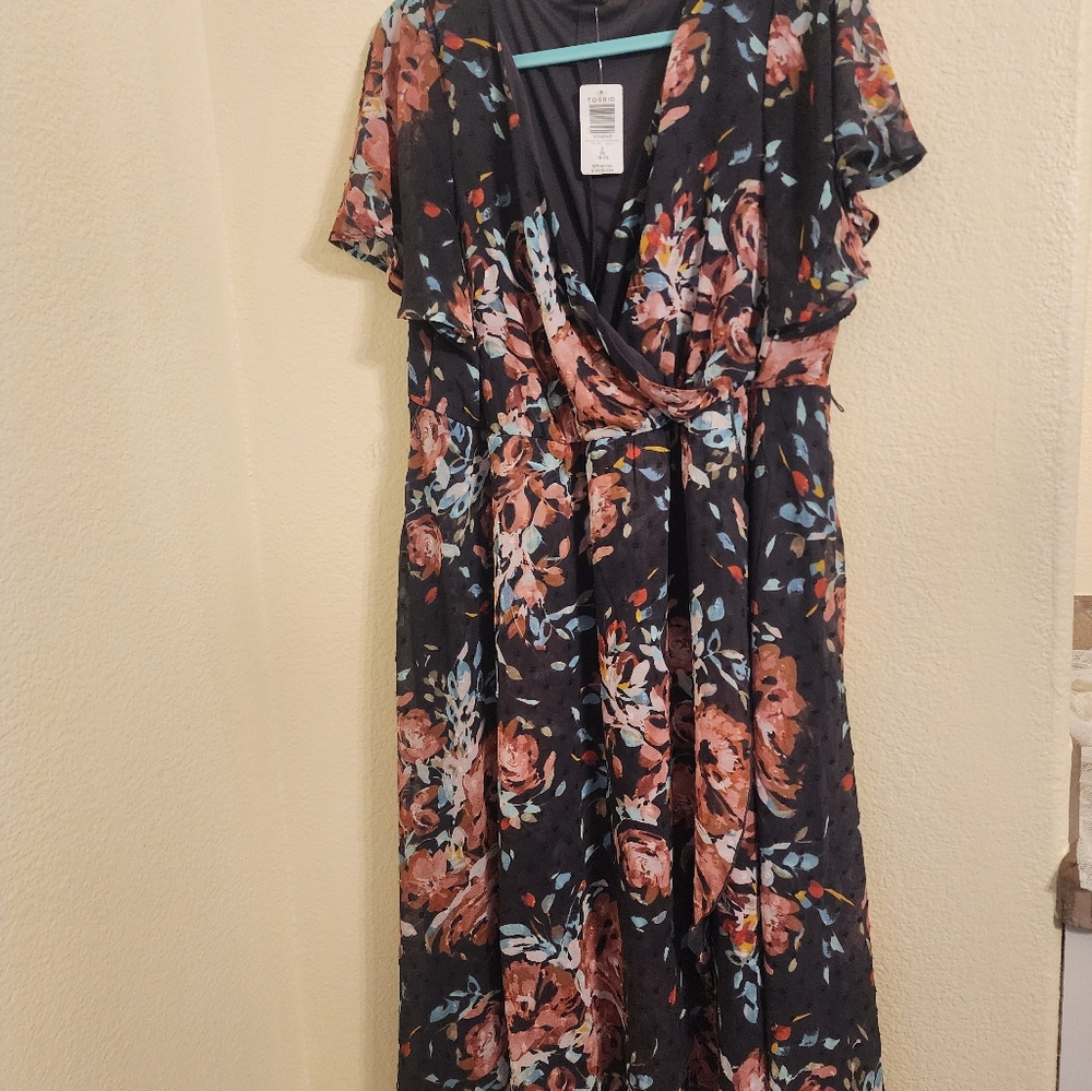 NWT TORRID  Floral Faux Wrap Dress
